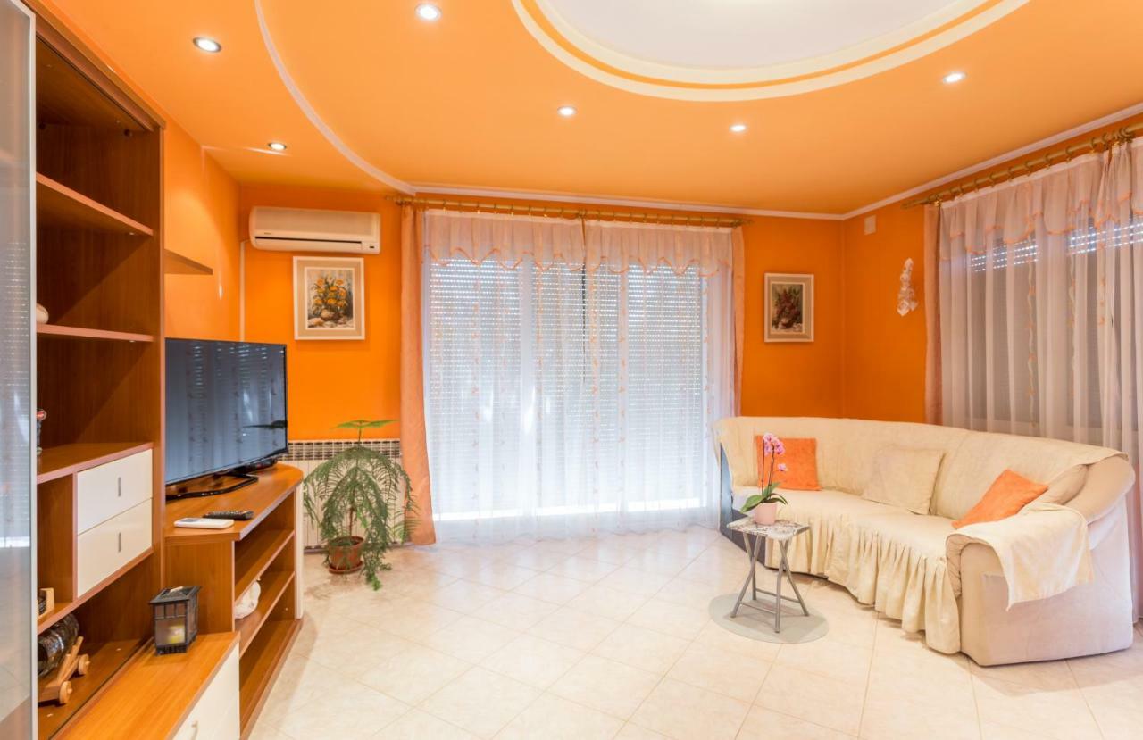 אומאג Apartment Dean מראה חיצוני תמונה