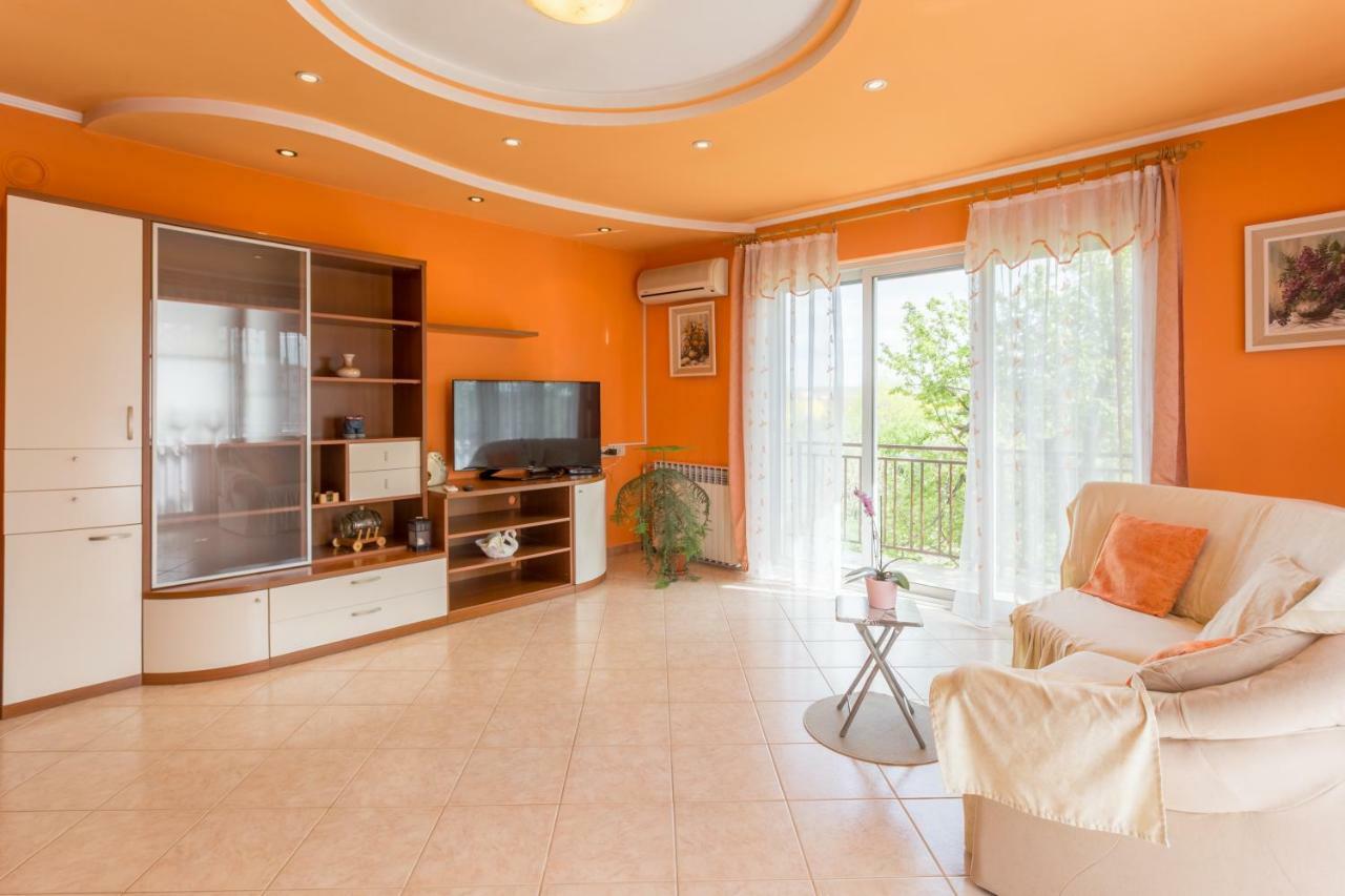 אומאג Apartment Dean מראה חיצוני תמונה