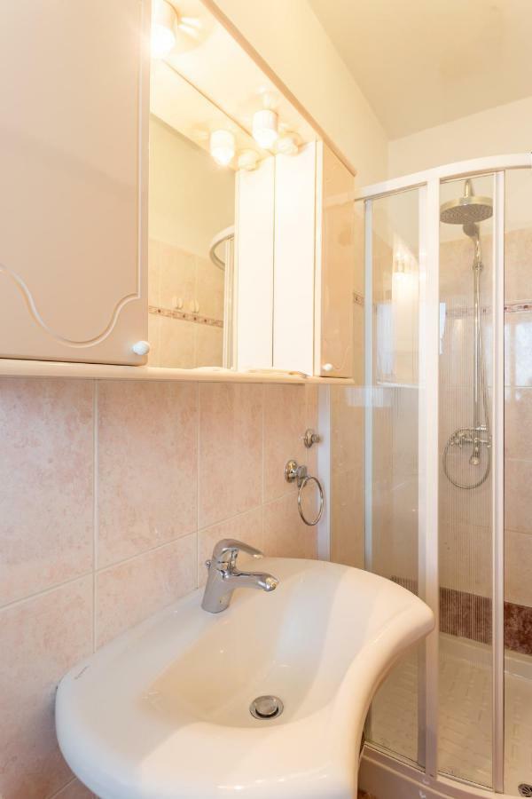 אומאג Apartment Dean מראה חיצוני תמונה