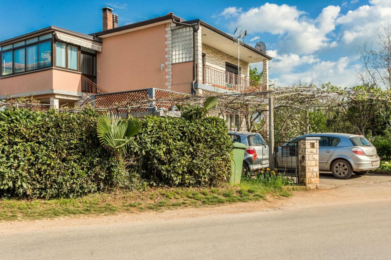 אומאג Apartment Dean מראה חיצוני תמונה